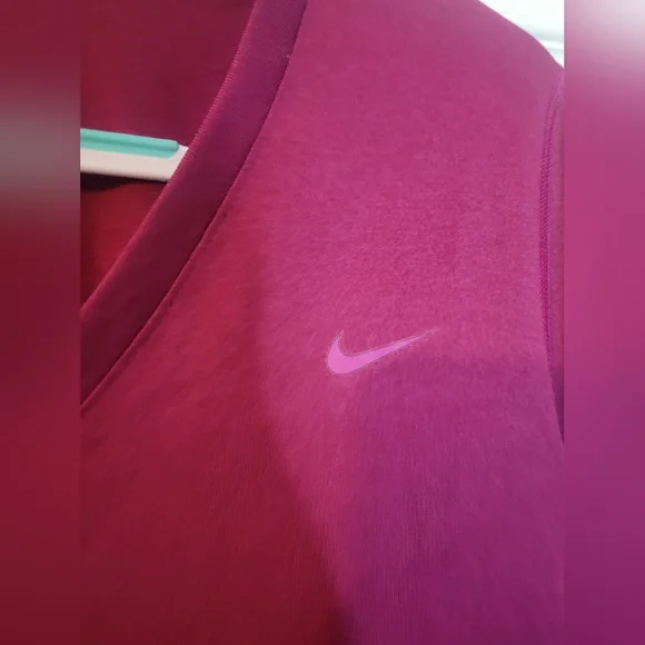 Nike Dry Fit Large Top Long Sleeve Pullover V Neck Dri Fit - Picture 2 of 5